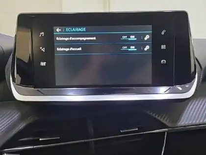 Photo 55 Peugeot 208  PureTech 75 S&S BVM5