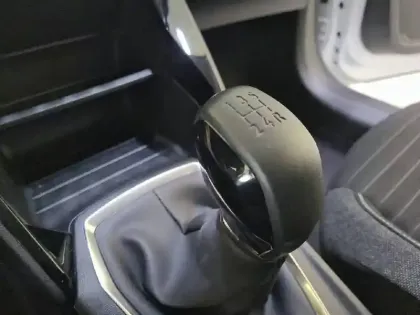 Photo 45 Peugeot 208  PureTech 75 S&S BVM5