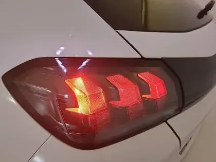 Photo 48 Peugeot 208  PureTech 75 S&S BVM5