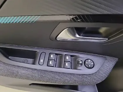 Photo 29 Peugeot 208  PureTech 75 S&S BVM5