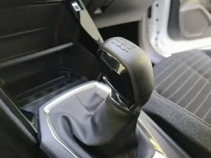 Photo 13 Peugeot 208  PureTech 75 S&S BVM5