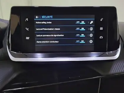 Photo 51 Peugeot 208  PureTech 75 S&S BVM5