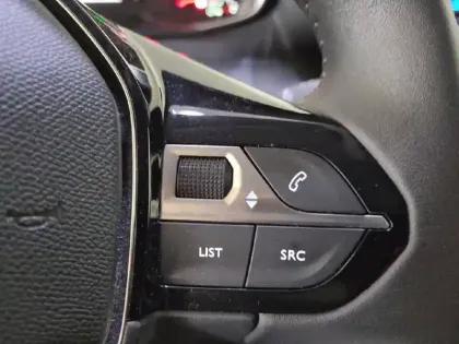 Photo 57 Peugeot 208  PureTech 75 S&S BVM5