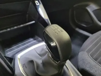 Photo 43 Peugeot 208  PureTech 75 S&S BVM5