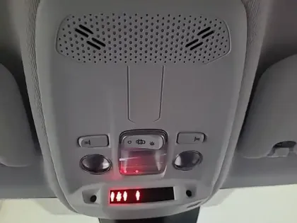 Photo 22 Peugeot 208  PureTech 75 S&S BVM5