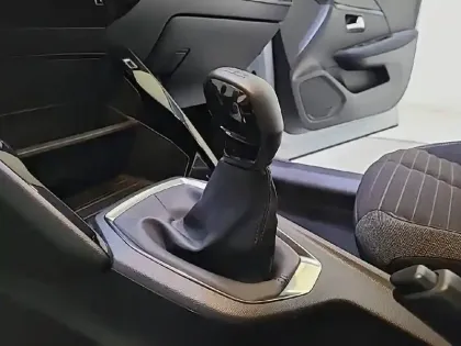 Photo 44 Peugeot 208  PureTech 75 S&S BVM5