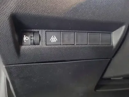 Photo 52 Peugeot 208  PureTech 75 S&S BVM5