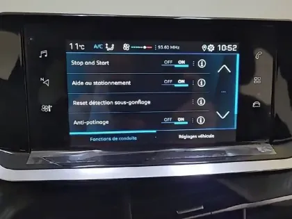 Photo 23 Peugeot 208  PureTech 75 S&S BVM5