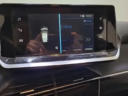 Photo 19 Peugeot 208  PureTech 75 S&S BVM5