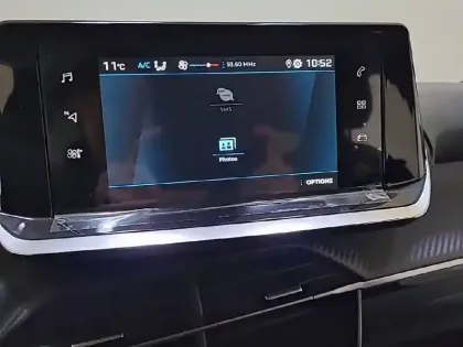 Photo 56 Peugeot 208  PureTech 75 S&S BVM5