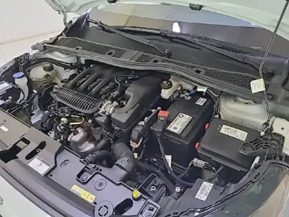 Photo 45 Peugeot 208  PureTech 75 S&S BVM5