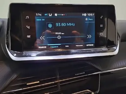 Photo 49 Peugeot 208  PureTech 75 S&S BVM5