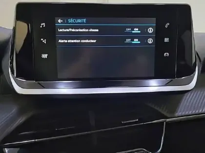 Photo 21 Peugeot 208  PureTech 75 S&S BVM5