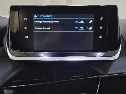 Photo 53 Peugeot 208  PureTech 75 S&S BVM5