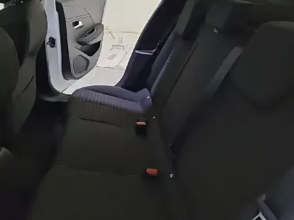 Photo 11 Peugeot 208  PureTech 75 S&S BVM5