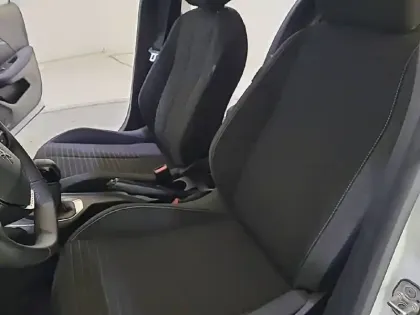 Photo 10 Peugeot 208  PureTech 75 S&S BVM5