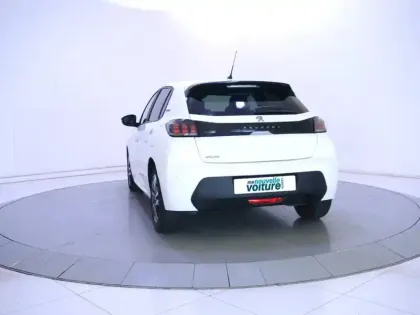 Photo 37 Peugeot 208  PureTech 75 S&S BVM5