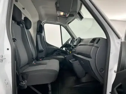 Photo 22 Renault Master  FGN TRAC F3500 L2H2 BLUE DCI 135