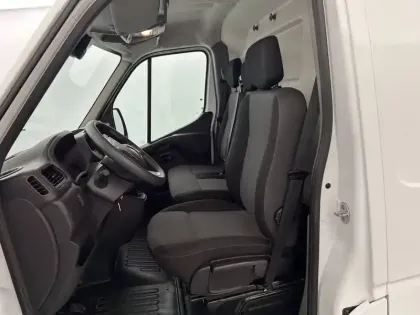 Photo 40 Renault Master  FGN TRAC F3500 L2H2 BLUE DCI 135