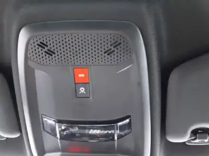 Photo 23 Peugeot 208  Hybrid 136 e-DCS6