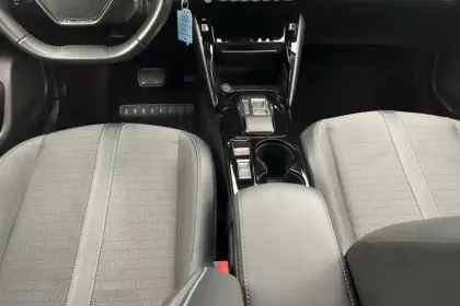 Photo 9 Peugeot 2008  BlueHDi 130 S&S EAT8