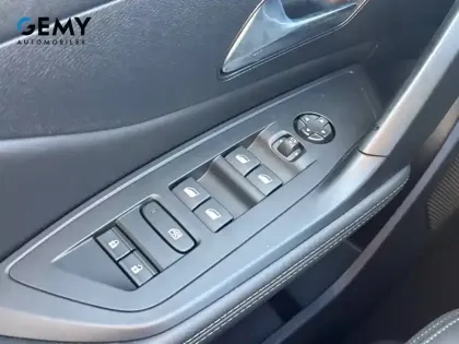 Photo 14 Peugeot 408  PHEV 225 e-EAT8