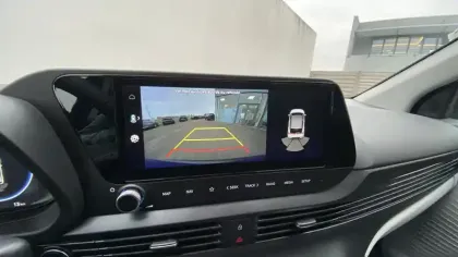 Photo 10 Hyundai Bayon  1.0 T-GDi 100 Hybrid 48V