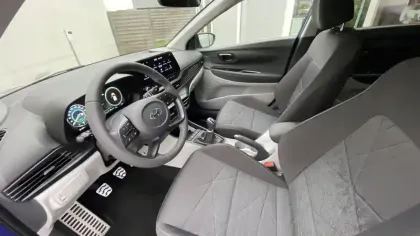 Photo 6 Hyundai Bayon  1.0 T-GDi 100 Hybrid 48V