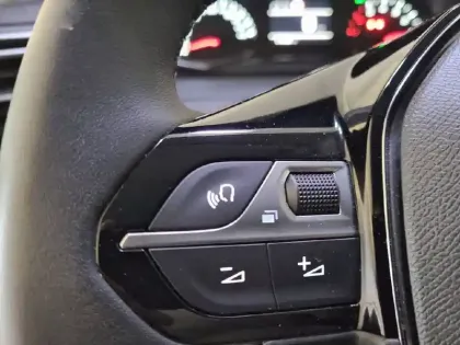 Photo 57 Peugeot 208  PureTech 75 S&S BVM5