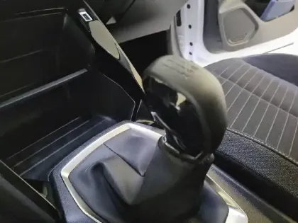 Photo 13 Peugeot 208  PureTech 75 S&S BVM5