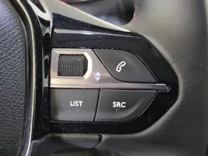 Photo 58 Peugeot 208  PureTech 75 S&S BVM5