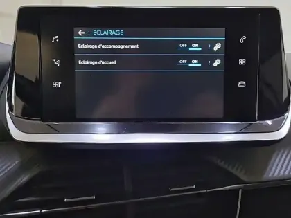 Photo 22 Peugeot 208  PureTech 75 S&S BVM5