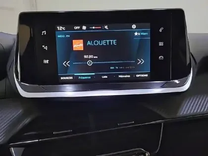 Photo 49 Peugeot 208  PureTech 75 S&S BVM5