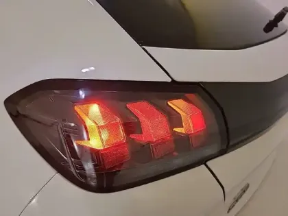 Photo 47 Peugeot 208  PureTech 75 S&S BVM5