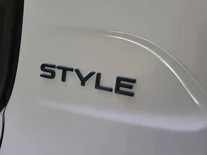 Photo 30 Peugeot 208  PureTech 75 S&S BVM5