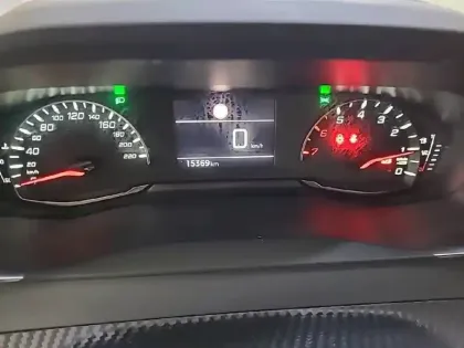 Photo 40 Peugeot 208  PureTech 75 S&S BVM5