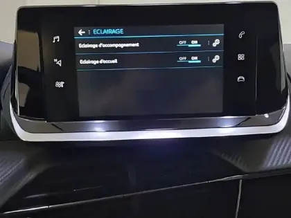 Photo 22 Peugeot 208  PureTech 75 S&S BVM5