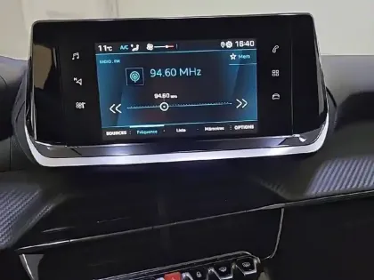 Photo 18 Peugeot 208  PureTech 75 S&S BVM5