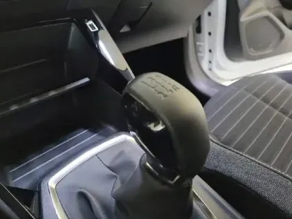 Photo 13 Peugeot 208  PureTech 75 S&S BVM5