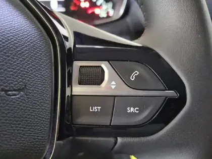 Photo 56 Peugeot 208  PureTech 75 S&S BVM5