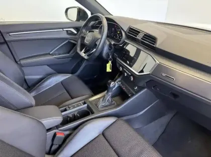 Photo 10 Audi Q3  35 TFSI 150 ch S tronic 7