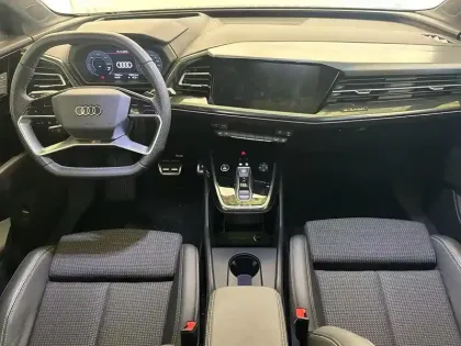 Photo 5 Audi Q4  e-tron 45 285 ch 82 kWh