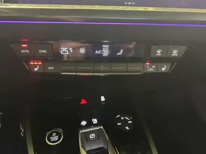 Photo 7 Audi Q4  e-tron 45 285 ch 82 kWh