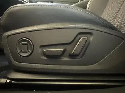 Photo 9 Audi Q4  e-tron 45 285 ch 82 kWh