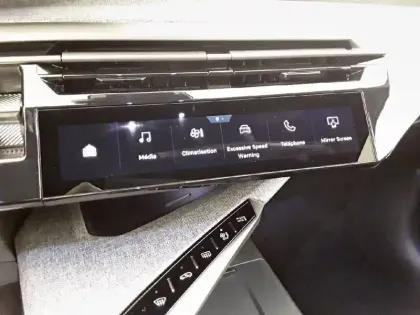 Photo 53 Peugeot 3008  Hybrid 136 e-DCS6