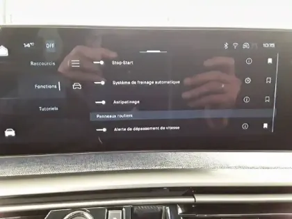 Photo 51 Peugeot 3008  Hybrid 136 e-DCS6