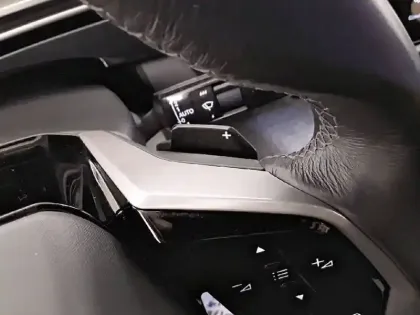 Photo 55 Peugeot 3008  Hybrid 136 e-DCS6