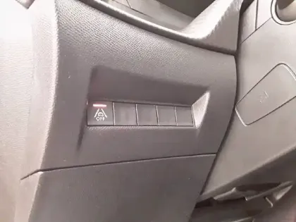 Photo 13 Peugeot 208  PureTech 100 S&S BVM6