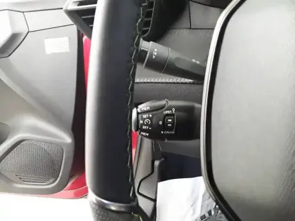 Photo 14 Peugeot 208  PureTech 100 S&S BVM6