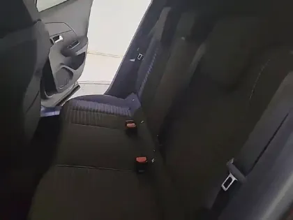 Photo 11 Peugeot 2008  PureTech 100 S&S BVM6